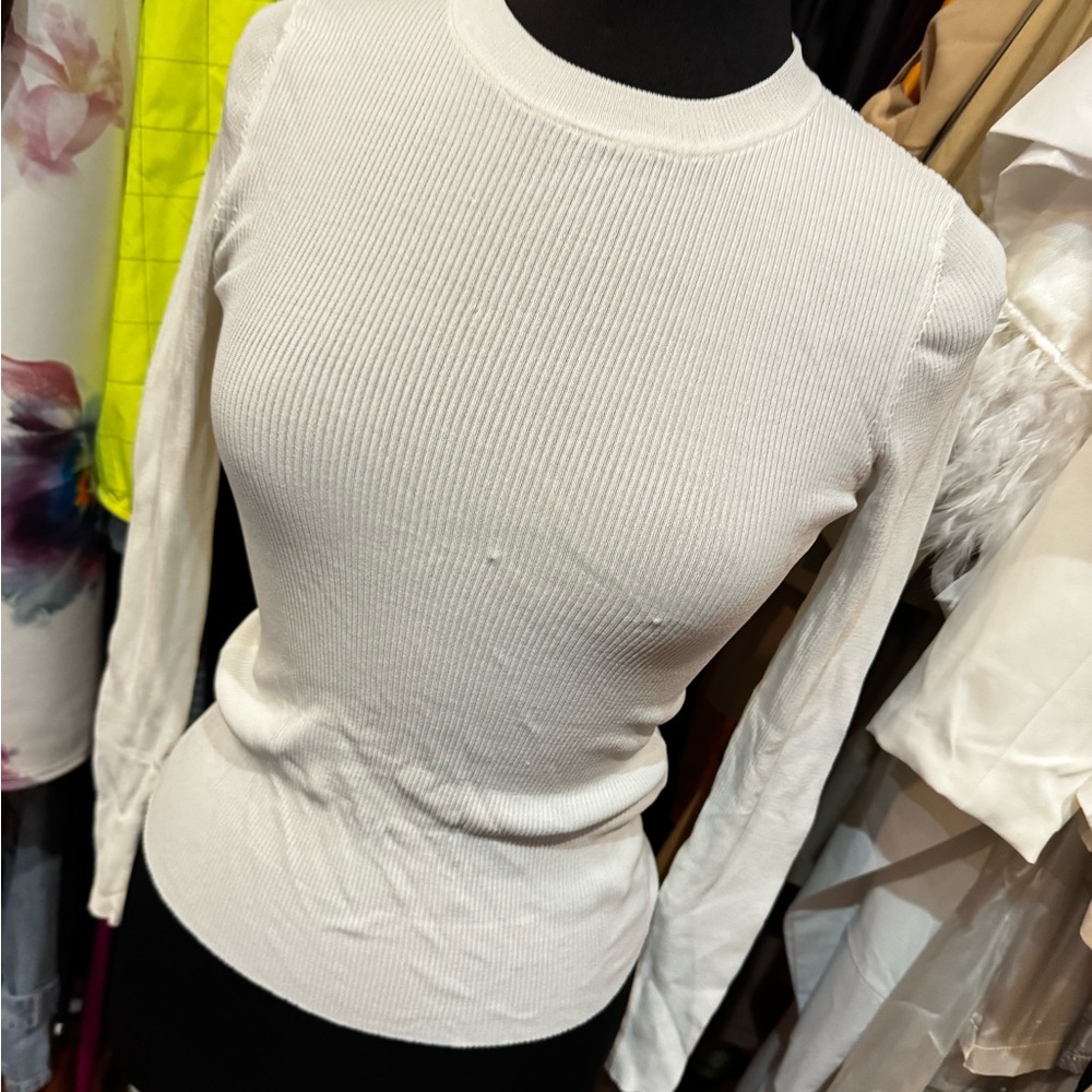 Zara Ribbed Top. - Picture 4 of 6